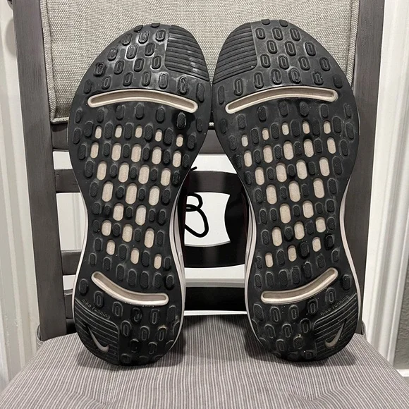 Nike Journey Men's “Burgundy Crush” Athletic Shoes - Picture 4 of 8